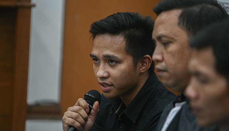 Ekspresi Bharada E Geleng-Geleng dan Tersenyum Heran saat Dengar Kesaksian Ferdy Sambo