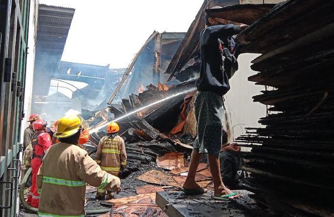 Kebakaran Gudang Tripleks di Bandung, Diskar PB Sebut Tak Ada Korban