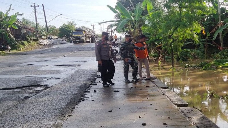 Banjir di JLSS Jawa Tengah Surut, Arus Lalu Lintas Kembali Normal