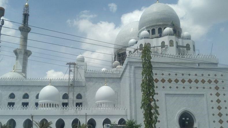 Masjid Sheikh Al Zayed di Solo Dibuka untuk Umum Setelah Diresmikan