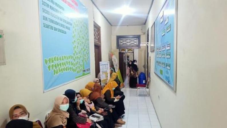 Puluhan Nakes Geruduk Kantor Dinkes Brebes, Tuntut Kepala Puskesmas Tonjong Mundur 
