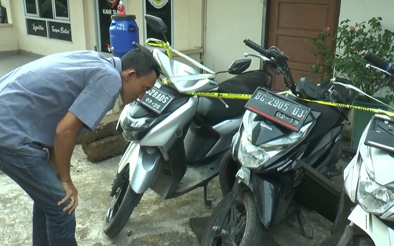 Kisah Bahagia Korban Curanmor Temukan Motor di Markas Polda Sumsel