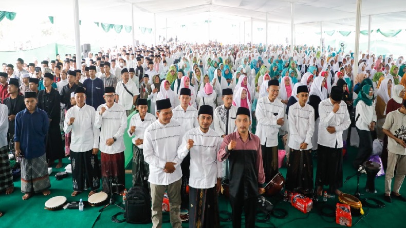 Ribuan Santri Tasikmalaya Galar Doa Bersama untuk Negeri dan Ganjar Pranowo