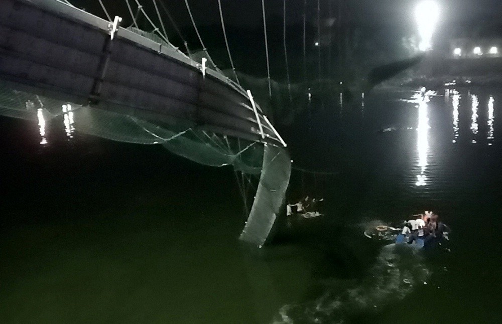 5 Fakta Jembatan Gantung Runtuh Tewaskan 140 Orang, Nomor 4 Bikin Pilu 