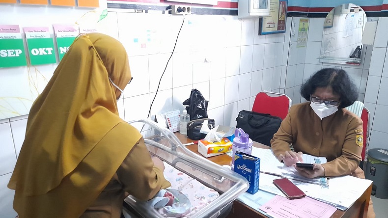 Dengar Tangisan, Warga Gunung Putri Bogor Kaget Temukan Bayi di Dalam Tas