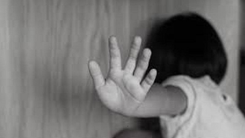 Keluarga Kejam Sundut Bocah Perempuan dengan Rokok, Siksa dan Kurung Korban Berhari-hari