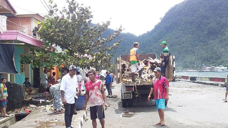 Aktivitas Korban Bencana Gelombang Pasang di Sangihe Kembali Normal
