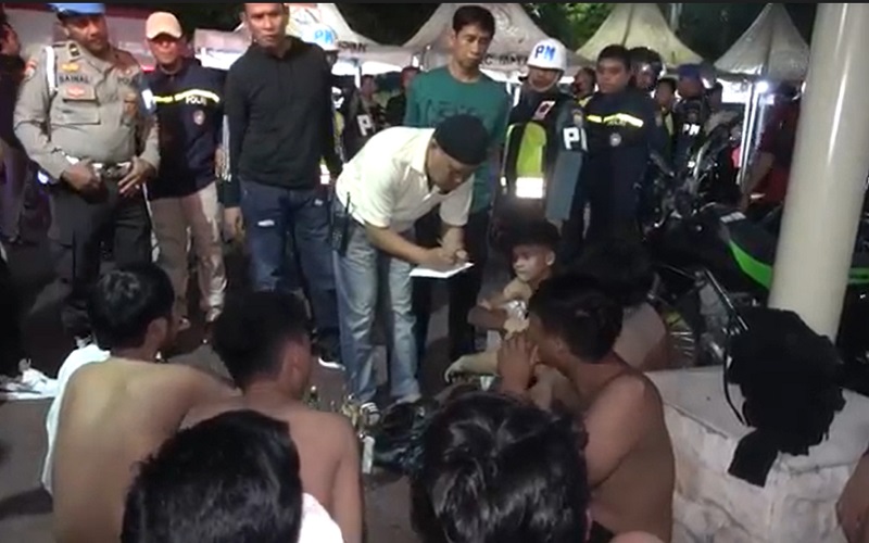 Pesta Miras dan Lem, Puluhan Pemuda Makassar Diamankan Polisi 
