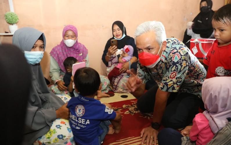 Ganjar Bangga Lihat Warga Larangan Brebes Kompak dan Semangat Tangani Stunting