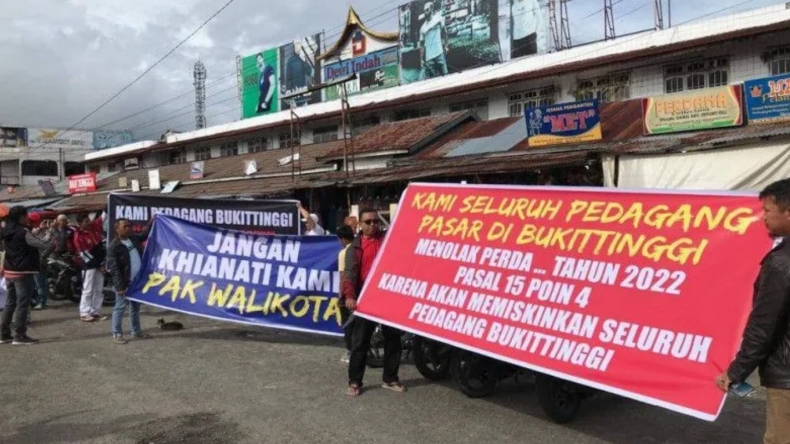 Bukittinggi Sahkan Perda Pengelolaan Pasar, Pedagang: Wahai Wali Kota Mana Hati Nuranimu?