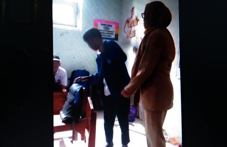 Viral Guru SMP di Boyolali Tampar Siswa gegara Minuman Tumpah