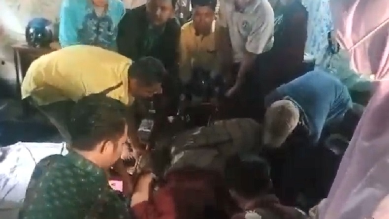 Detik-Detik Evakuasi Gadis Penderita Obesitas Berbobot 190 Kg yang Sempat Terendam Banjir 