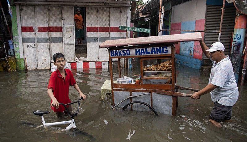 Jakarta Hujan, 2 Ruas Jalan dan 2 RT Tergenang Banjir
