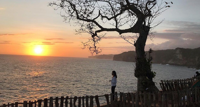 Pantai Kesirat, Surga Tersembunyi di Yogyakarta dengan Sunset Paling Cantik 