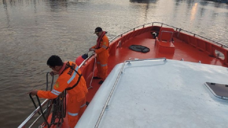 ABK Kapal Ikan Jatuh ke Laut Aru Maluku, Tim Pencarian Diterjunkan