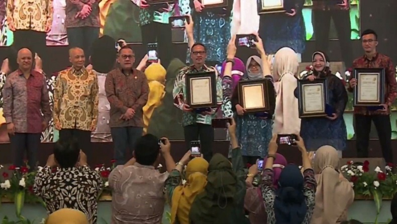 Luar Biasa, 4 Ilmuwan Raih Penghargaan Habibie Prize 2022 di Bidang Iptek dan Inovasi