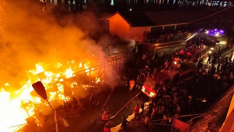 Kebakaran di Pasar Inpres Dok IX Jayapura, Sejumlah Orang Diduga Terjebak di Rusunawa