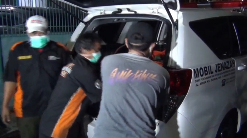 Polisi Temukan Kapur Barus dan Bedak di Lokasi Sekeluarga Tewas