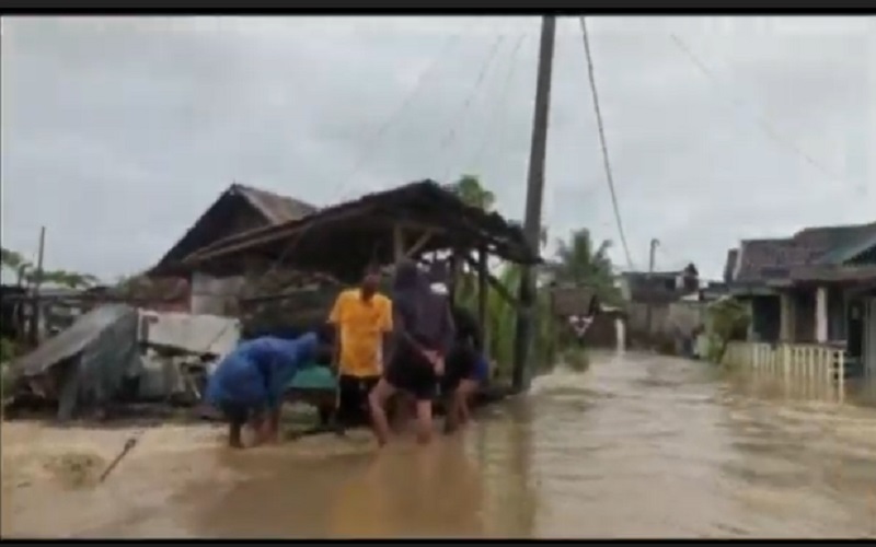 Cuaca Ekstrem, 2 Jembatan di OKU Selatan Putus Diterjang Banjir Bandang