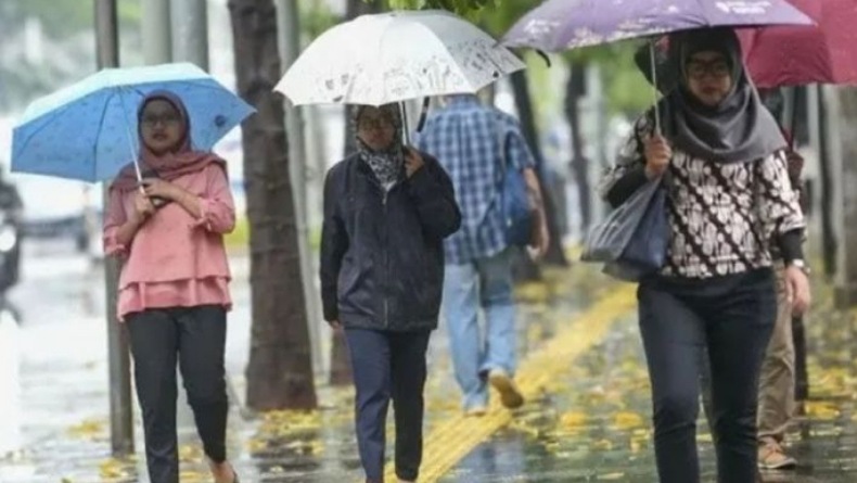 BMKG Prakirakan Surabaya dan Kota Besar Lain Diguyur Hujan Hari Ini