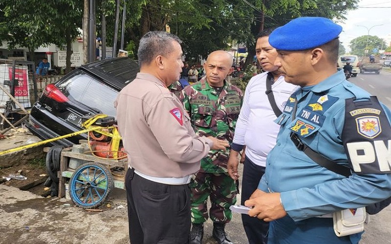 Perempuan Sopir Pajero Tabrak Pedagang Gorengan hingga Tewas Ternyata Anggota TNI AL