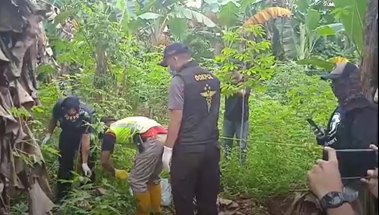 Jasad Bayi Laki-laki Terbungkus Kantong Plastik Ditemukan di Kebun Ubi