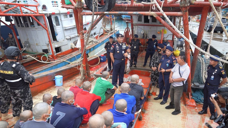 Terdeteksi Ilegal, Dua Kapal Ikan Asing Berbendera Vietnam Dihentikan KKP