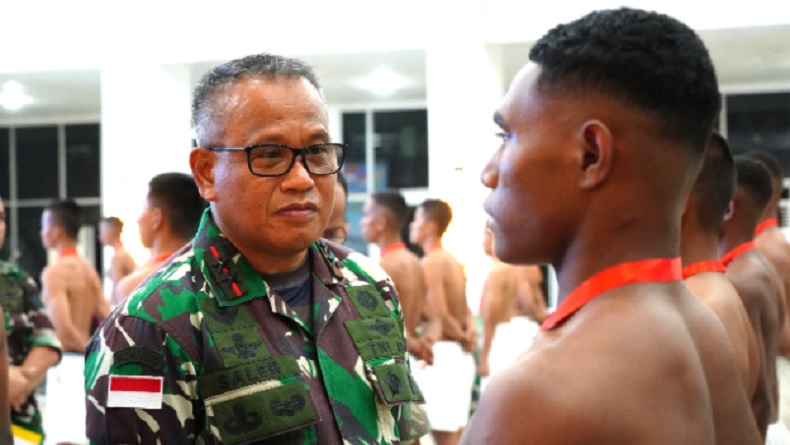Pangdam XVII/Cenderawasih Pimpin Sidang Panpus Tamtama PK TNI AD Reguler dan Khusus Santri 