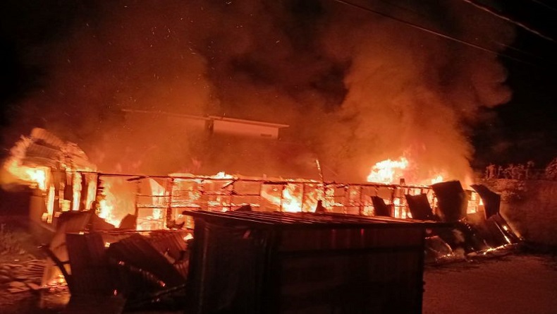 Gegara Bakar Sampah, 4 Kontrakan dan 2 Motor di Tangerang Ludes Terbakar