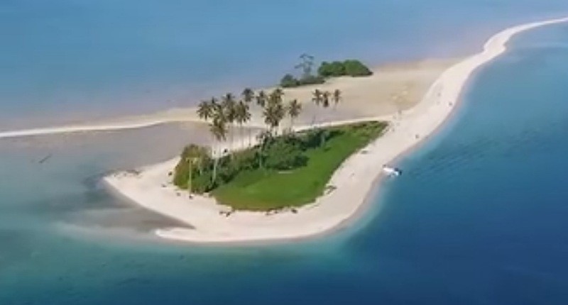 5 Wisata Bawah Laut Terindah di Indonesia, Nomor 4 Airnya Bergradasi Biru Paling Diincar Turis