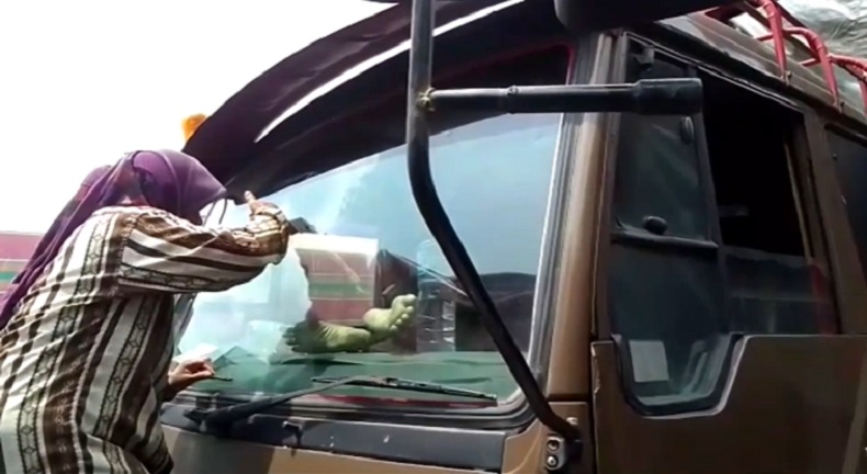 Heboh, Sopir Truk Fuso di Situbondo Ditemukan Tewas saat Antre Pupuk