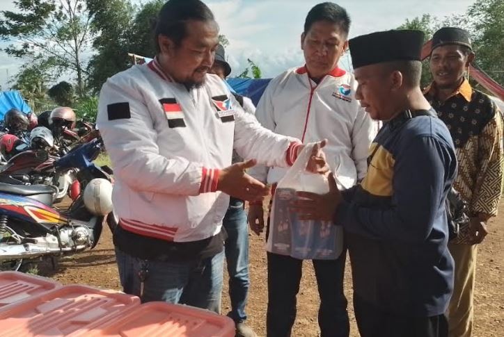 DPD Perindo Cianjur Beri Bantuan Sembako ke Pengungsi Korban Gempa