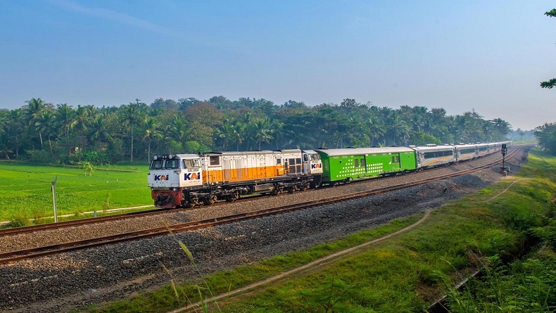 Harga Tiket Kereta Naik Enggak Ya Jelang Nataru? Cek di Sini Yuk!