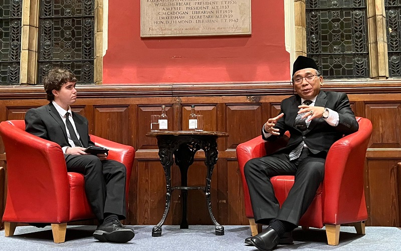 Ketum PBNU Sampaikan 4 Persoalan Umat Islam di Oxford University, Salah Satunya Istilah Kafir