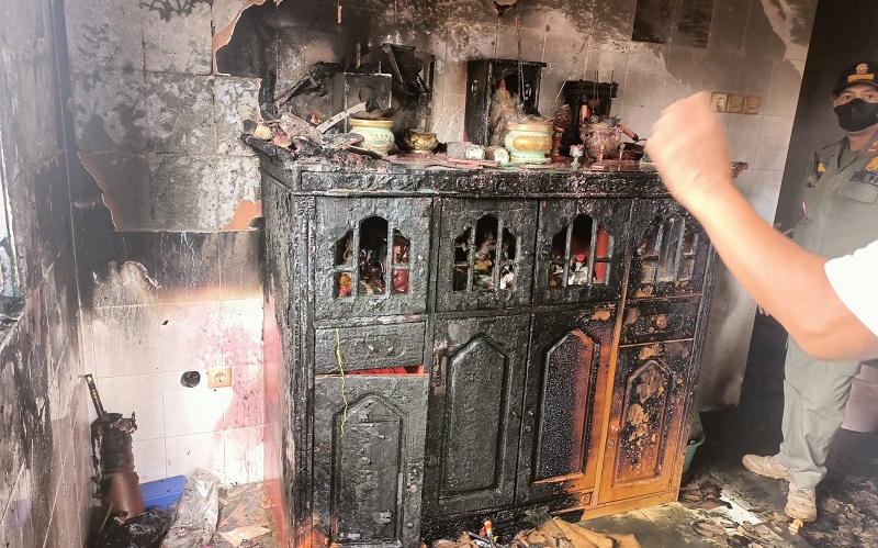 Kebakaran Hanguskan Rumah Warga di Tambora, Diduga akibat Dupa Jatuh