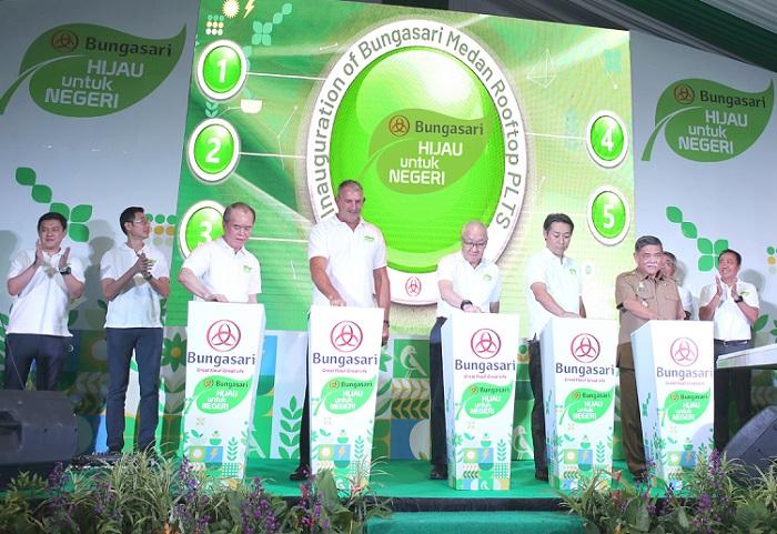 Dukung Transisi Energi, Bungasari Resmikan PLTS Atap Pabrik Tepung Terigu Terbesar di Indonesia 