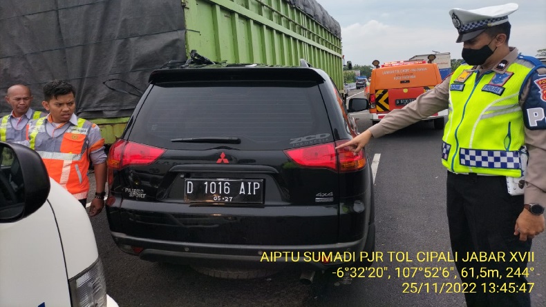 Kronologi Pajero Kepala BKD Jabar Tabrak Truk di Km 119.600 Tol Cipali