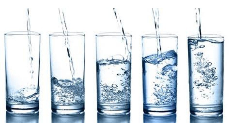 Manfaat Minum Air Putih dengan Kandungan Mineral Esensial, Ternyata Bikin Bugar!