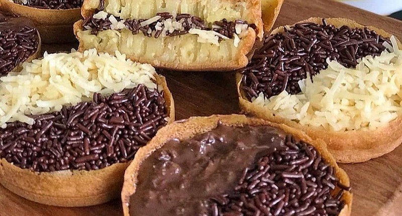 Cara Membuat Martabak Manis Pakai Teflon, Bahannya Sederhana!