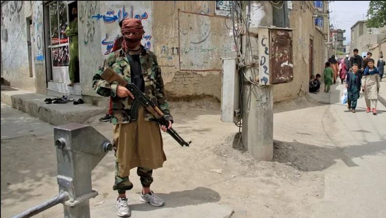 Gubernur di Afghanistan Tewas dalam Serangan Bom