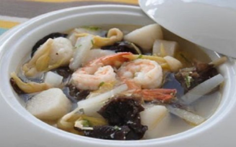 Wong Palembang Akan Pecahkan Rekor MURI Makan Tekwan Terbanyak 