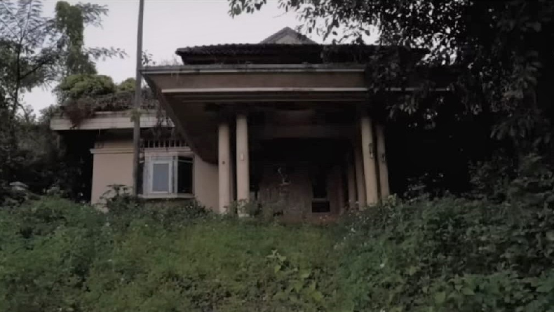 Deretan Potret Rumah Artis yang Terbengkalai, Ada yang Jadi Bekas Hunian Ratu Film Horor