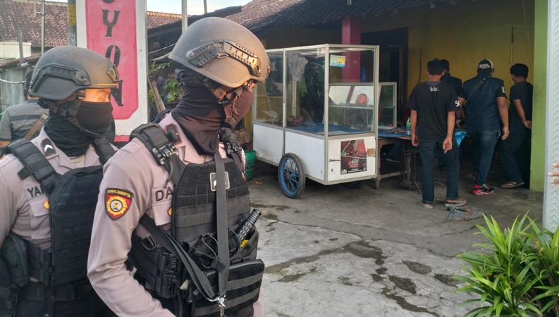 7 Fakta Penangkapan Terduga Teroris di Sukoharjo, Nomor 5 Mengagetkan Warga