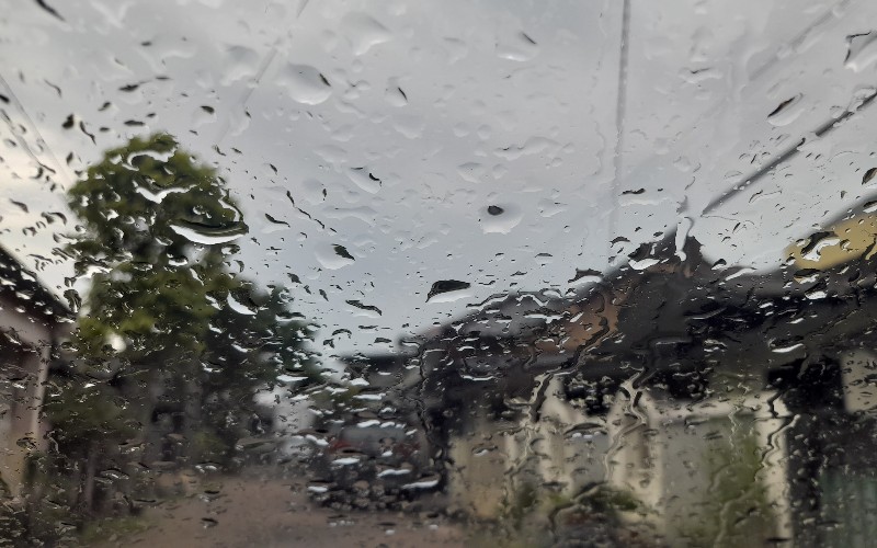 Cuaca Akhir Pekan: Potensi Hujan Sedang - Lebat di Beberapa Wilayah Sumsel
