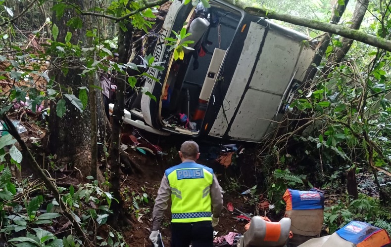  Dishub Semarang Sebut 2 Faktor Ini jadi Penyebab Kecelakaan Bus Pariwisata di Magetan
