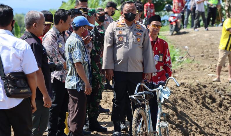 Antisipasi Banjir, Polres Demak Cek Kondisi Tanggul Sungai Cabean