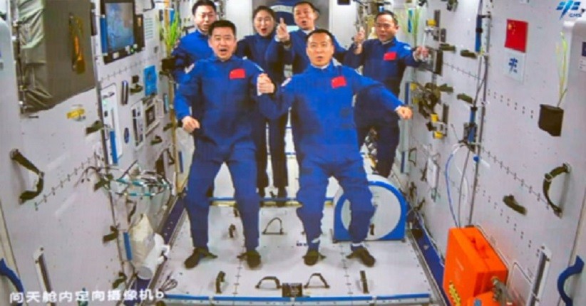 Astronot China Kembali ke Bumi Usai Bangun Stasiun Luar Angkasa, Ini yang Dirasa