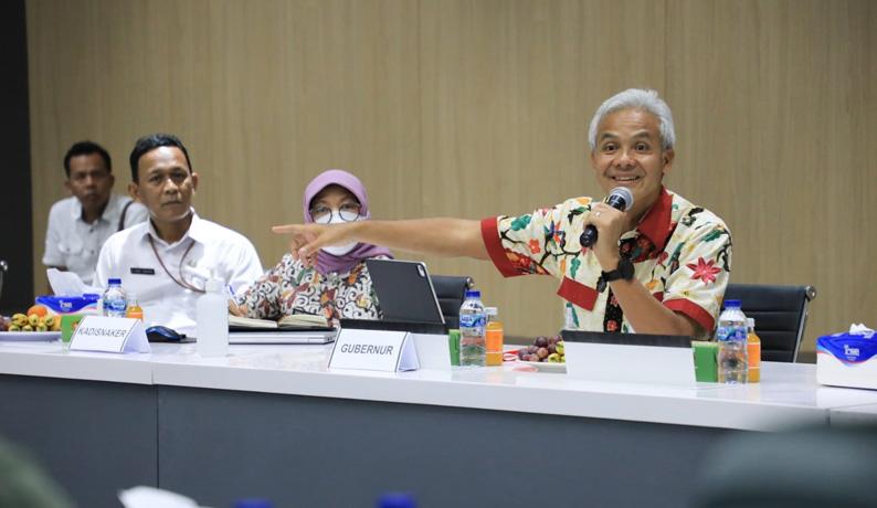 Ganjar Umumkan UMK Jateng 2023: Tertinggi Kota Semarang Terendah Banjarnegara
