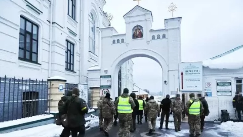 Ukraina Tak Segan Hukum Pemuka Agama yang Berhubungan dengan Moskow