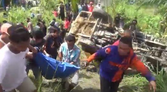 Truk Semen Terjun Bebas ke Jurang di Barito Utara, Sopir Tewas Terjepit